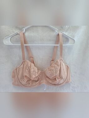 Delimira Delicate Lace Balconette Underwire Bra Size 44B